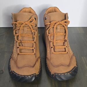 Men's Tan Chukka Boots with Black Sole